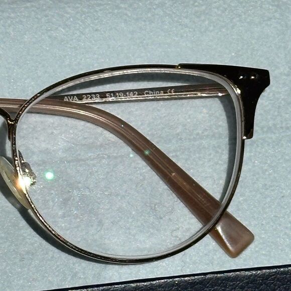 Warby Parker Ava reading glasses rose gold wire metal frame with glasses case - Picture 3 of 7